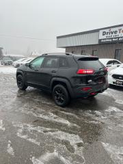 2016 Jeep Cherokee 4WD 4dr Trailhawk - Photo #3