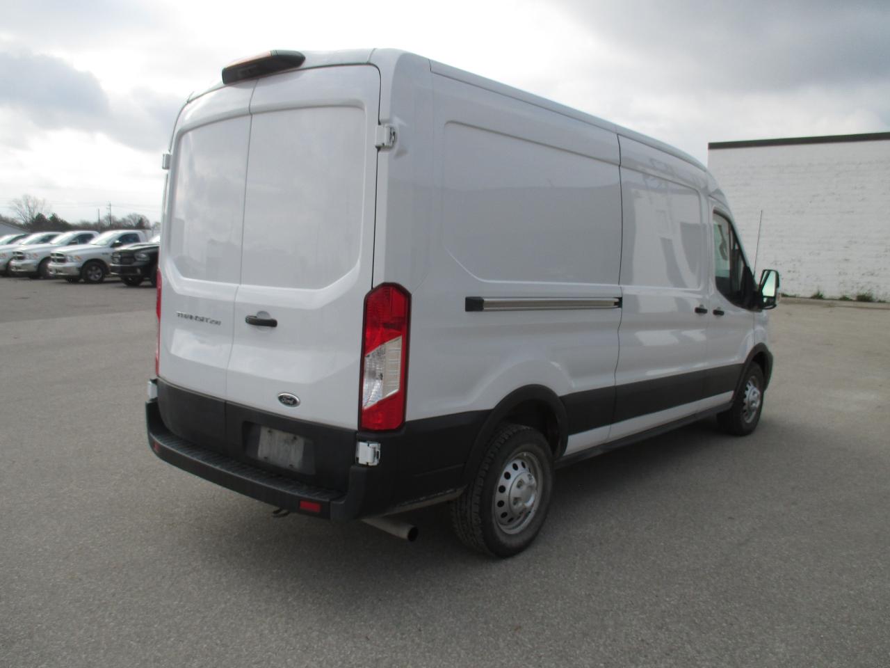 2021 Ford Transit T-250 148" MED RF 9070 GVWR RWD - Photo #5