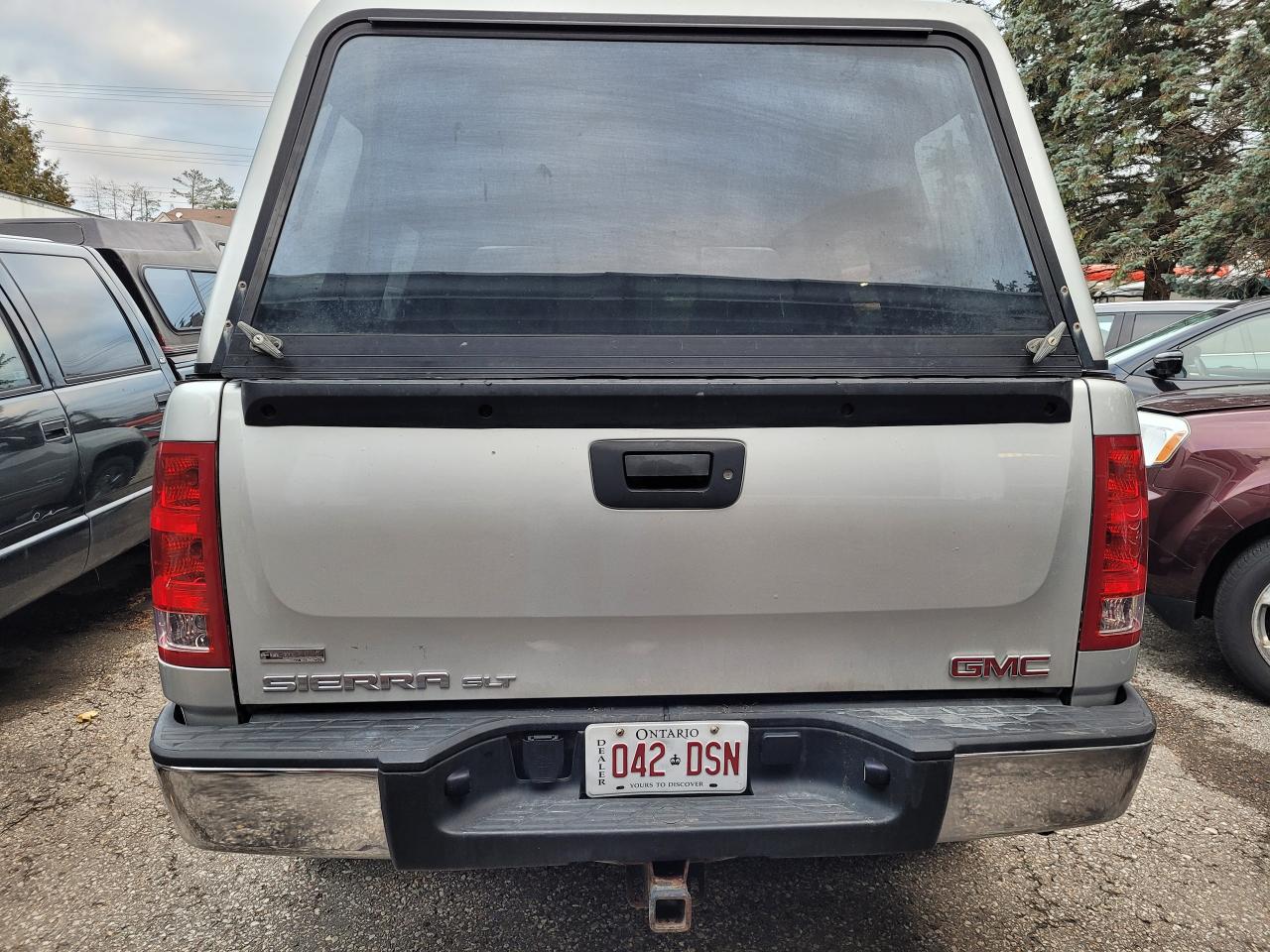 2010 GMC Sierra 1500 4WD Ext Cab 143.5" SLT Z71 Financing Trades OK! Photo2