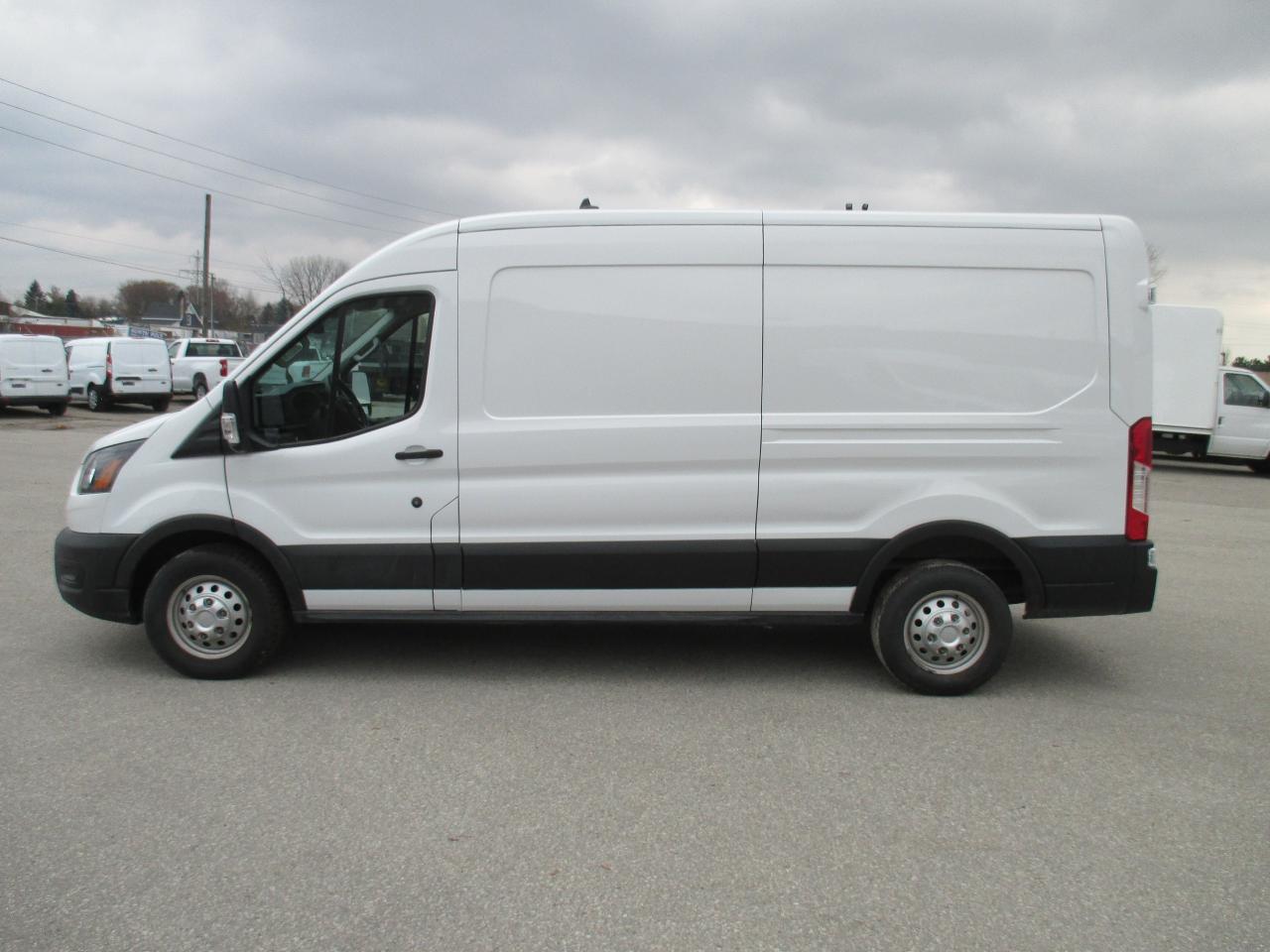 2021 Ford Transit 250 T-250 148" Med Rf 9070 GVWR RWD