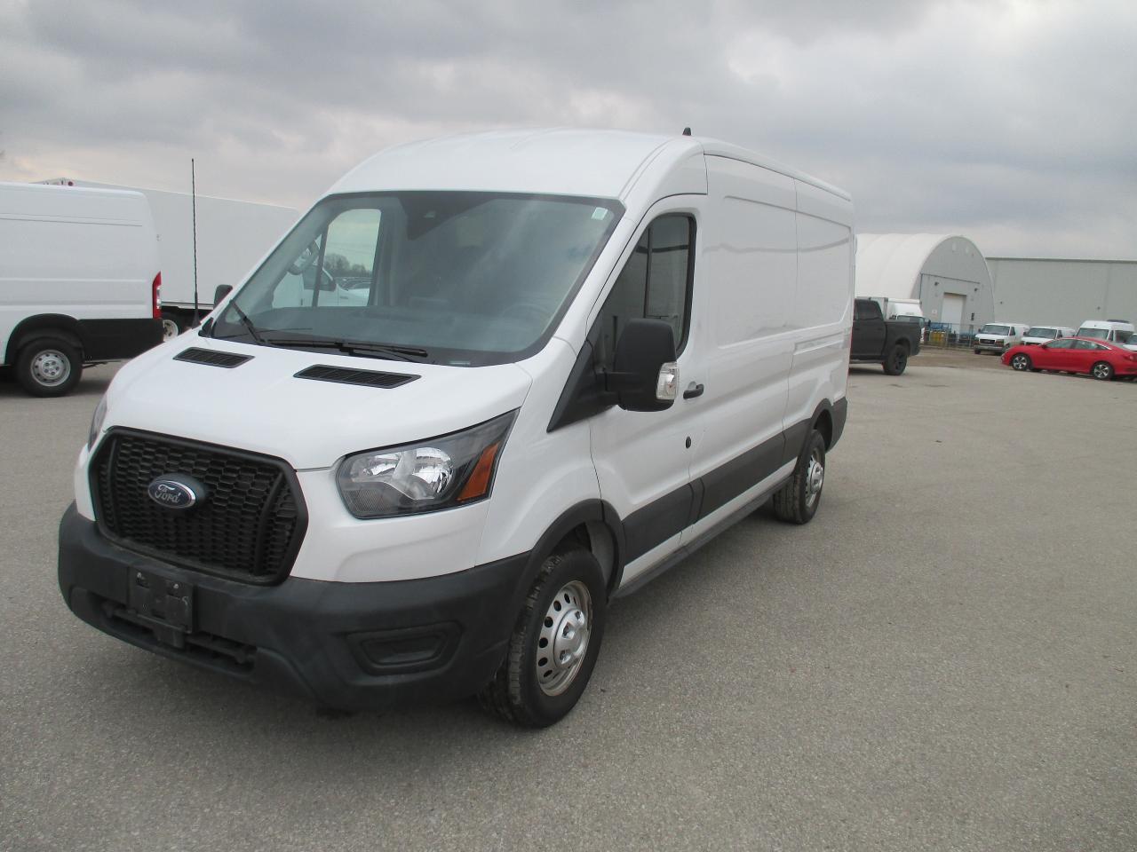 2021 Ford Transit 250 T-250 148" Med Rf 9070 GVWR RWD - Photo #2