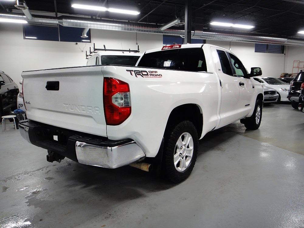 2020 Toyota Tundra 4X4,ONE OWNER,NO ACCIDENT CREW CAB - Photo #4