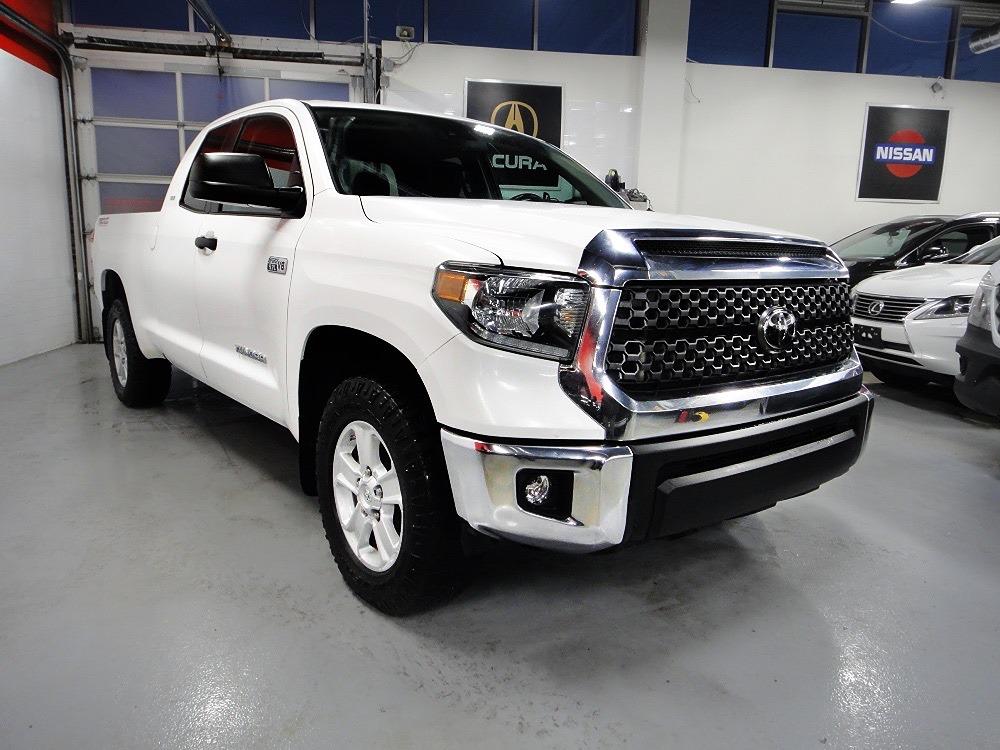 2020 Toyota Tundra 4X4,ONE OWNER,NO ACCIDENT CREW CAB - Photo #1