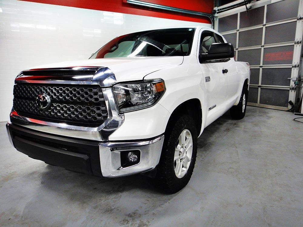 2020 Toyota Tundra 4X4,ONE OWNER,NO ACCIDENT CREW CAB - Photo #3