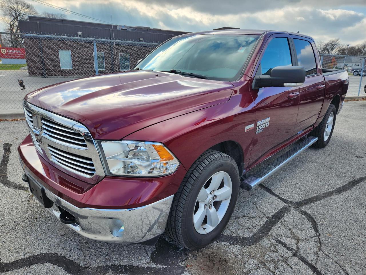 Used 2019 RAM 1500 Classic SLT for sale in Sarnia, ON