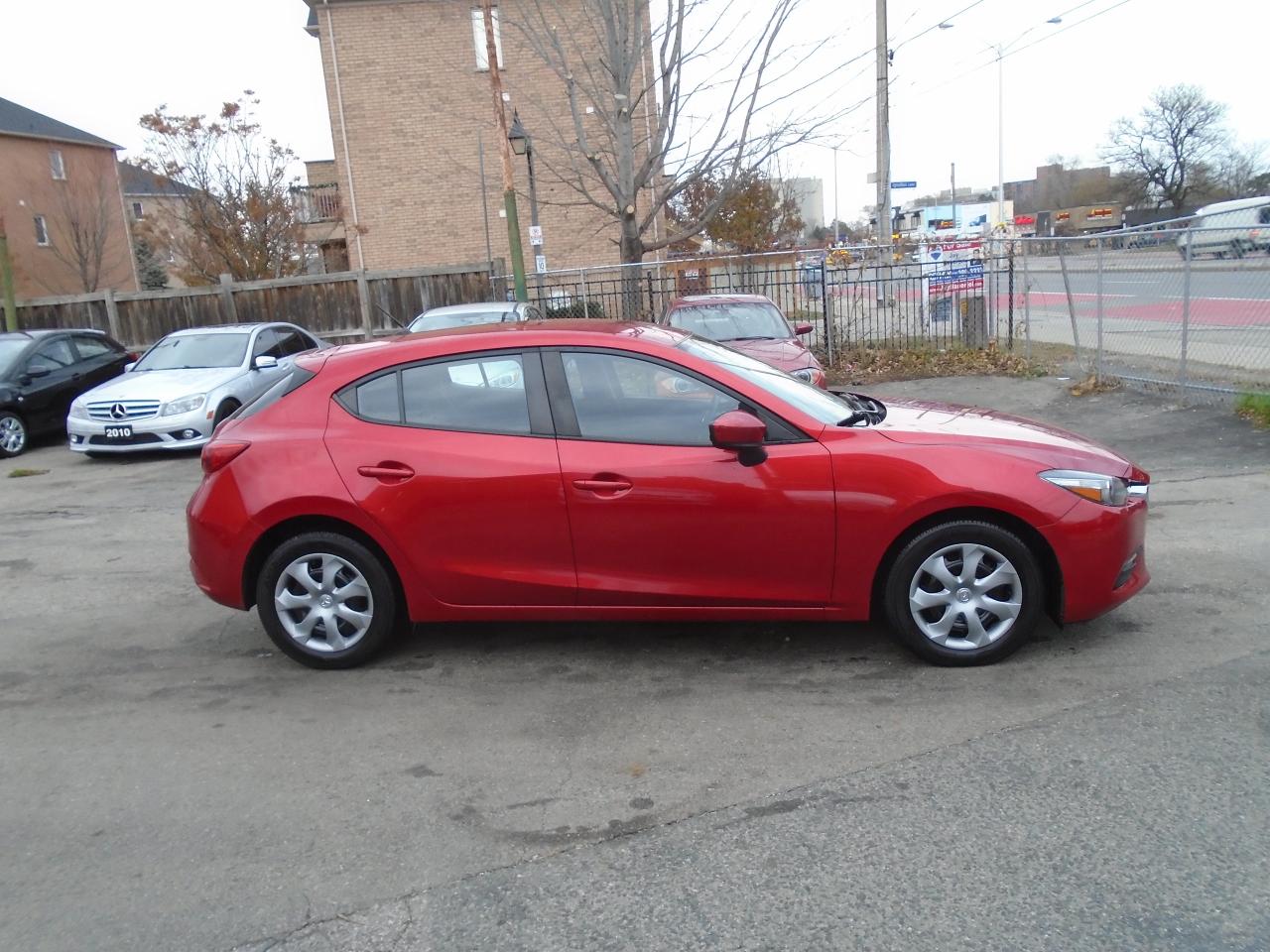 2018 Mazda MAZDA3 GX / PUSH START / REAR CAM / LOW KM / NO ACCIDENT/ - Photo #4