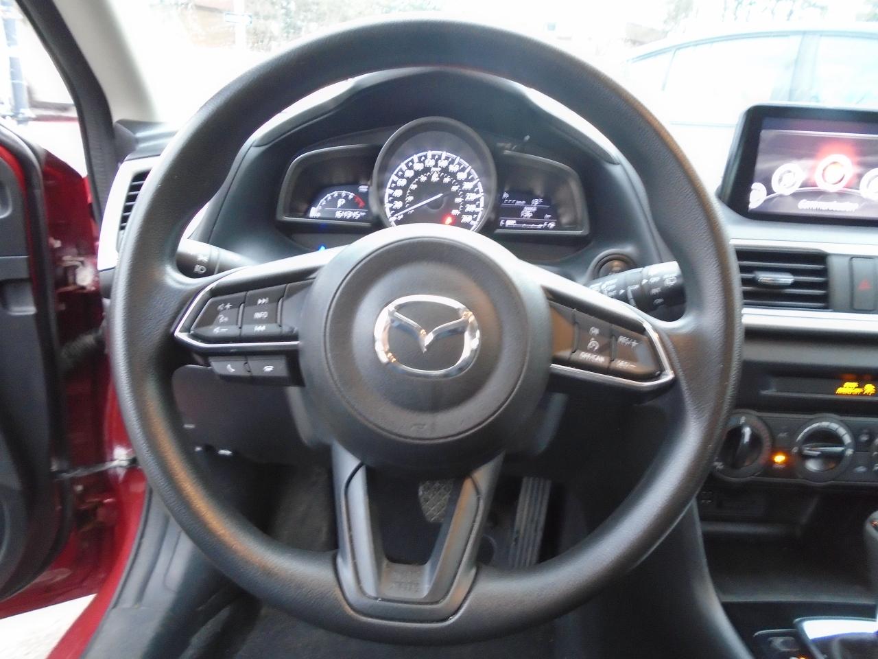 2018 Mazda MAZDA3 GX / PUSH START / REAR CAM / LOW KM / NO ACCIDENT/ - Photo #20