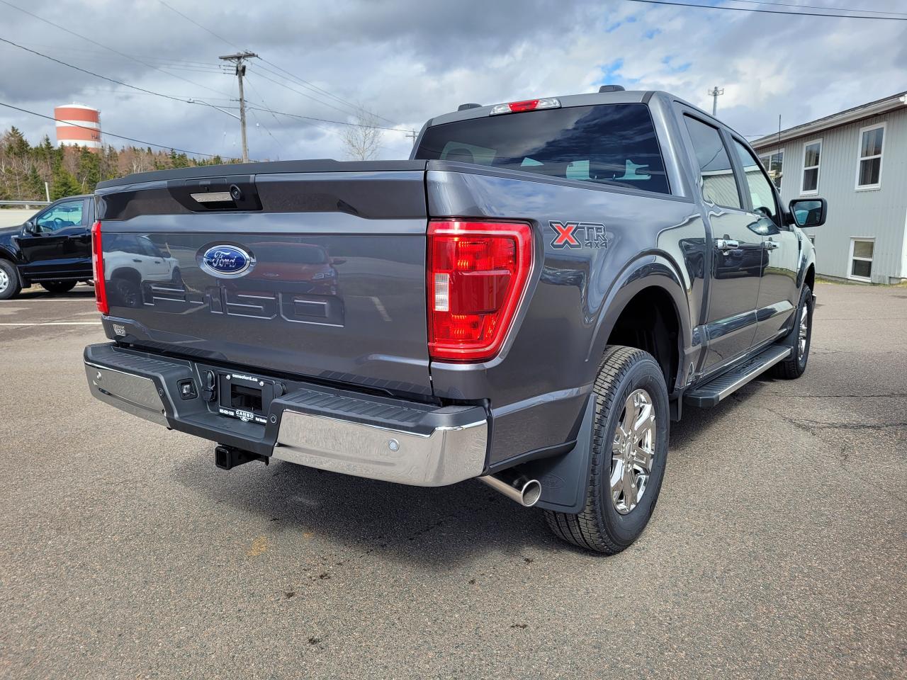 2023 Ford F-150 XLT 4WD SUPERCREW 5.5' BOX Photo5