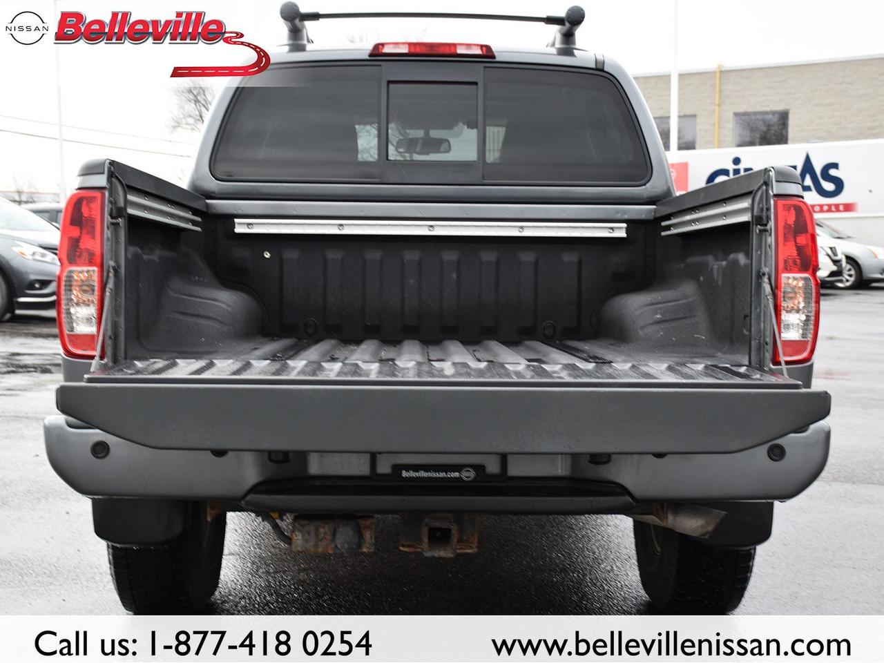 2019 Nissan Frontier PRO-4X 1 owner, local trade & EXT Warranty! Photo