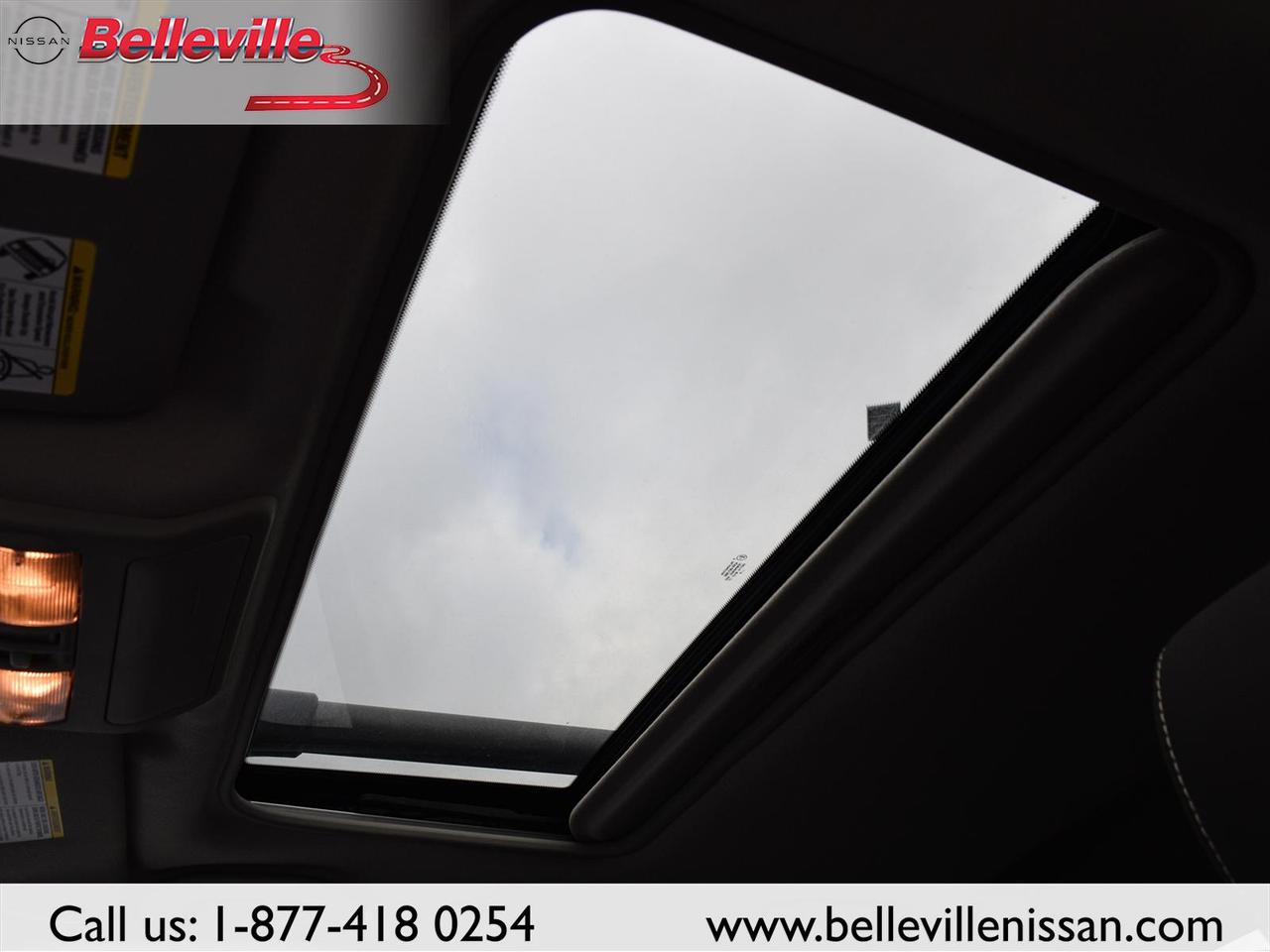 2019 Nissan Frontier PRO-4X 1 owner, local trade & EXT Warranty! Photo