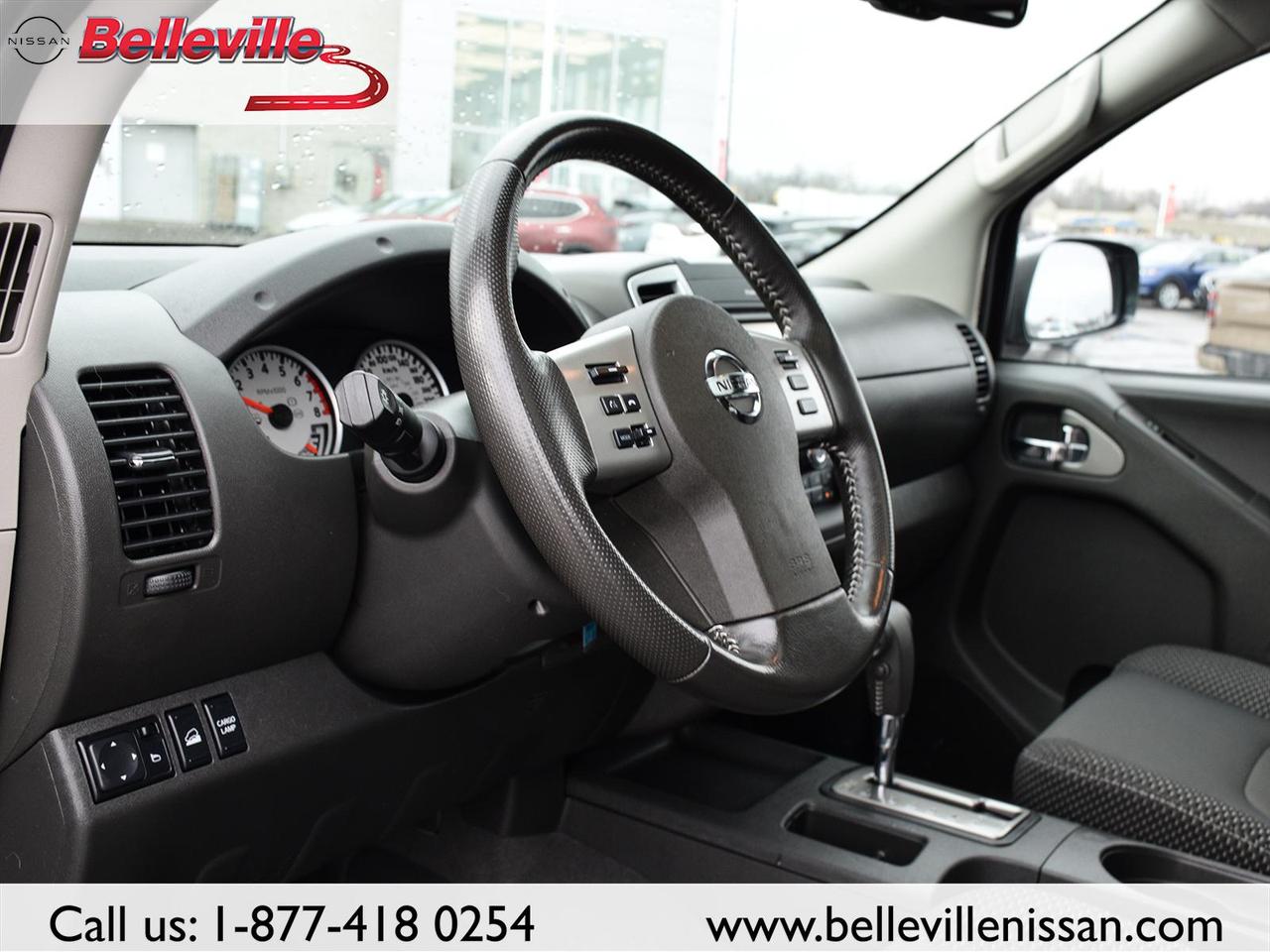 2019 Nissan Frontier PRO-4X 1 owner, local trade & EXT Warranty! Photo
