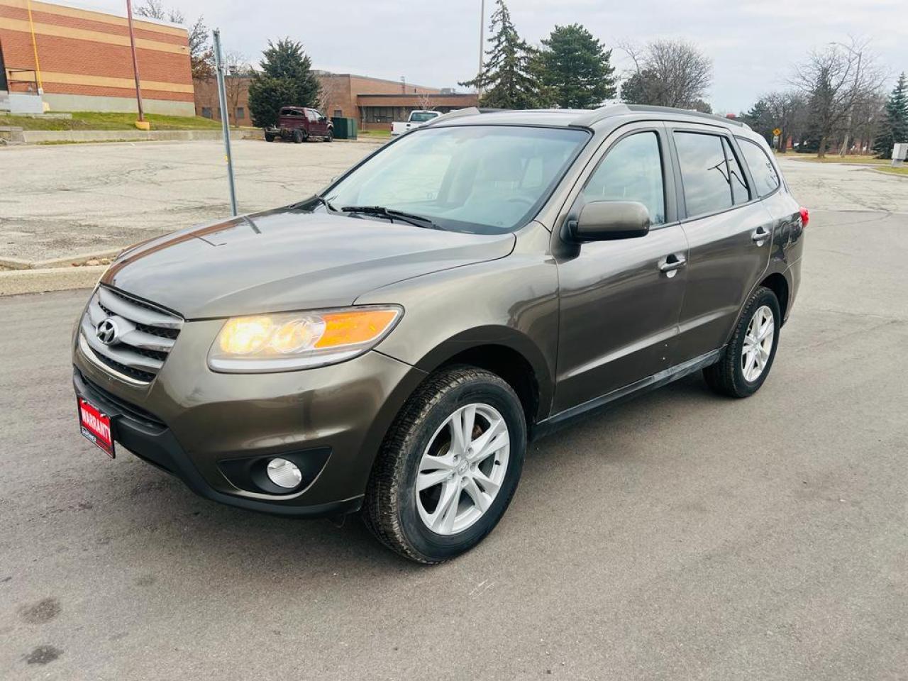 Used 2012 Hyundai Santa Fe FWD 4dr I4 GL for sale in Mississauga, ON