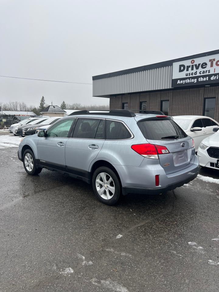 2014 Subaru Outback 2.5I Premium - Photo #3