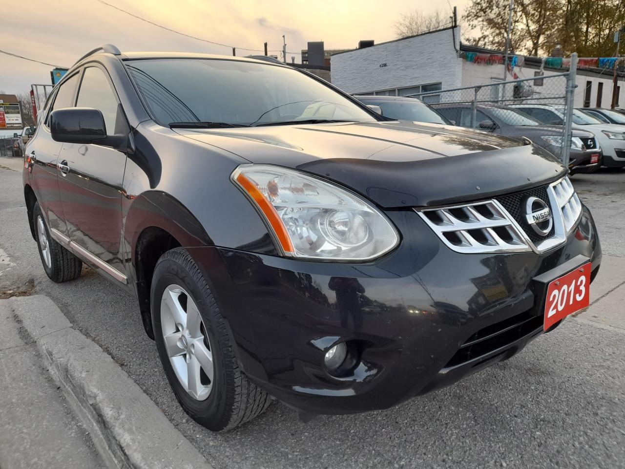 2013 Nissan Rogue AWD - Sunroof  -  Bluetooth  - Nice !!!!!