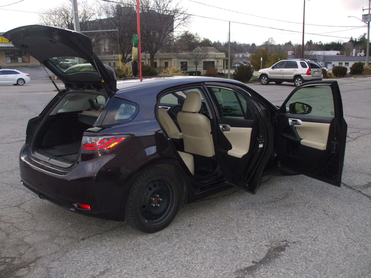 2012 Lexus CT 200h Hybrid,Certified,Backup Camera,Leather,Sunroof,Fog - Photo #22