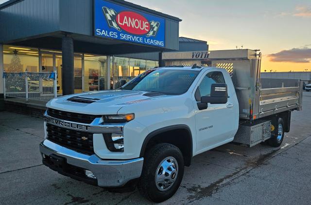 2022 Chevrolet Silverado 3500 4WD Reg Cab Dump