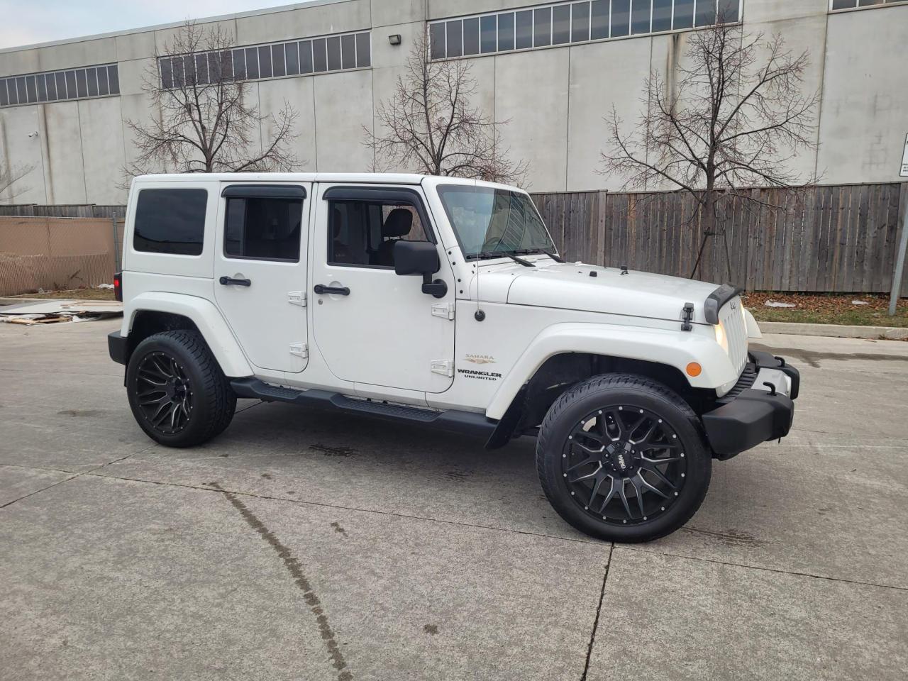 2014 Jeep Wrangler Sahara, Auto, 4 Door, Leather, 3/Y Warranty availa