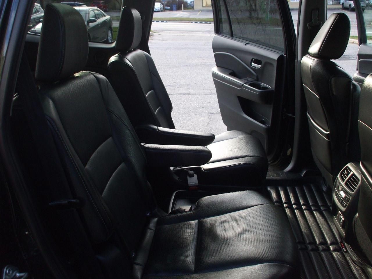 2016 Honda Pilot Touring,AWD,7 Passengers,Sun Roof,Leather,Navi,DVD