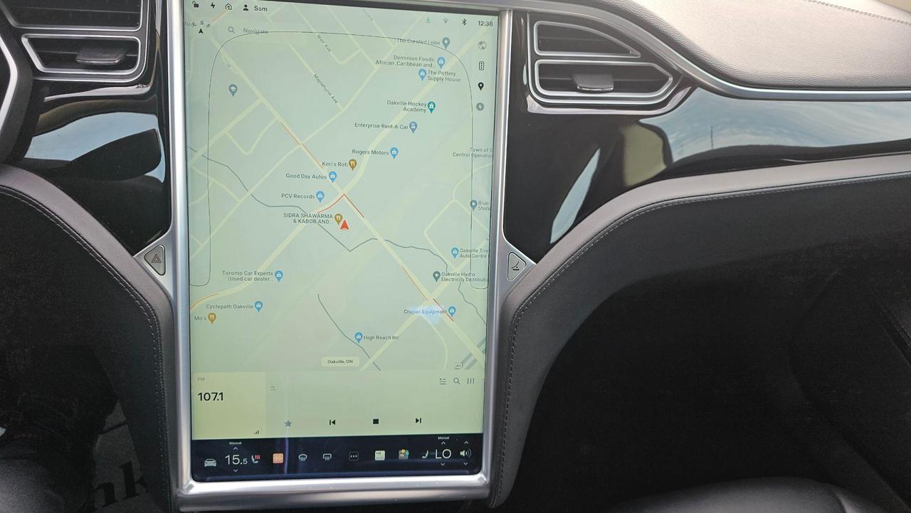 2014 Tesla Model S 85 Photo