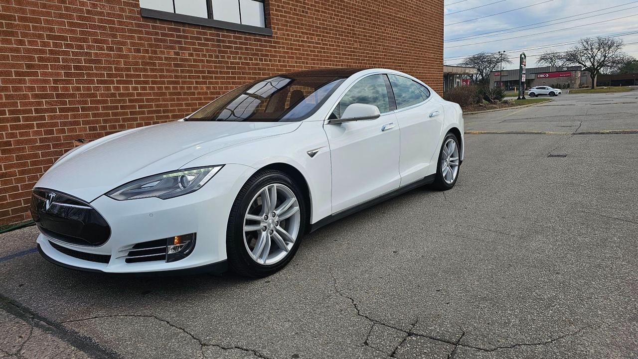 2014 Tesla Model S PERFORMANCE--FREE SUPERCHARGE- - Photo #2