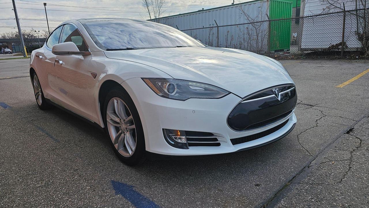 2014 Tesla Model S 85 Photo