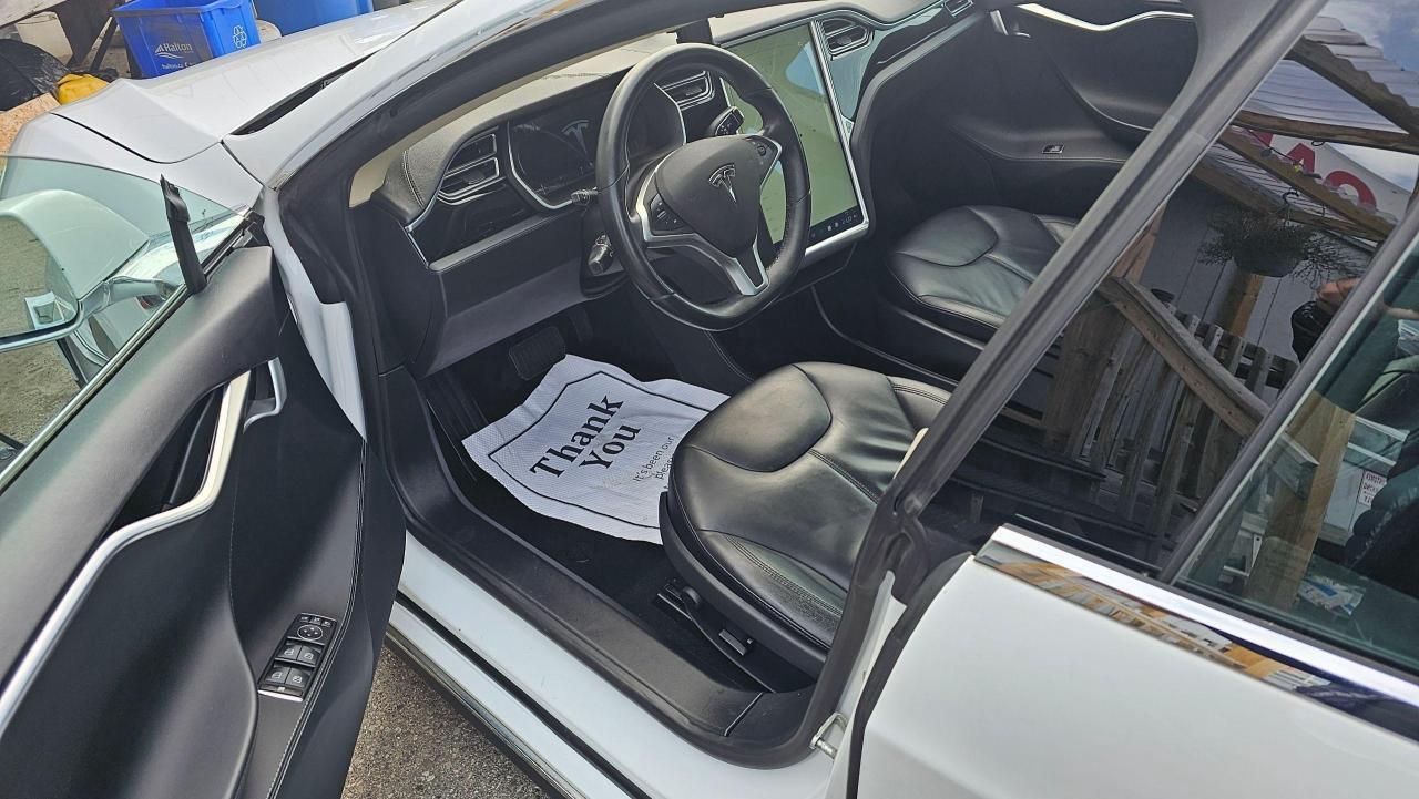2014 Tesla Model S 85 Photo