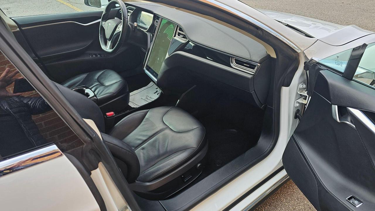 2014 Tesla Model S 85 Photo
