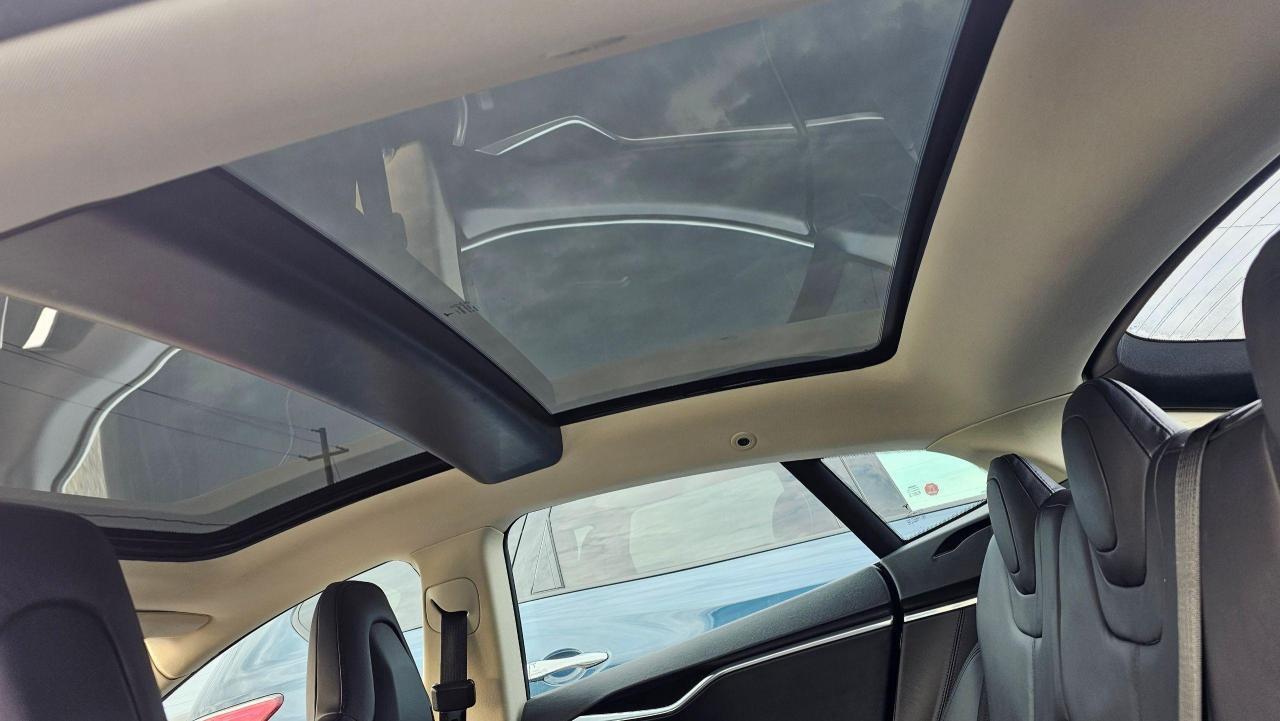 2014 Tesla Model S 85 Photo