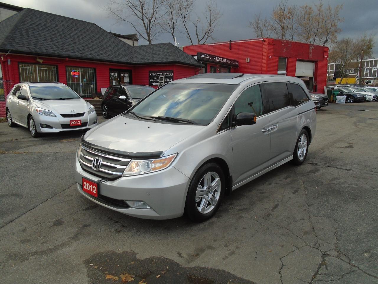 2012 Honda Odyssey TOURING/ LOADED / NAVI/ POWER DOORS / 8 PASSENGER