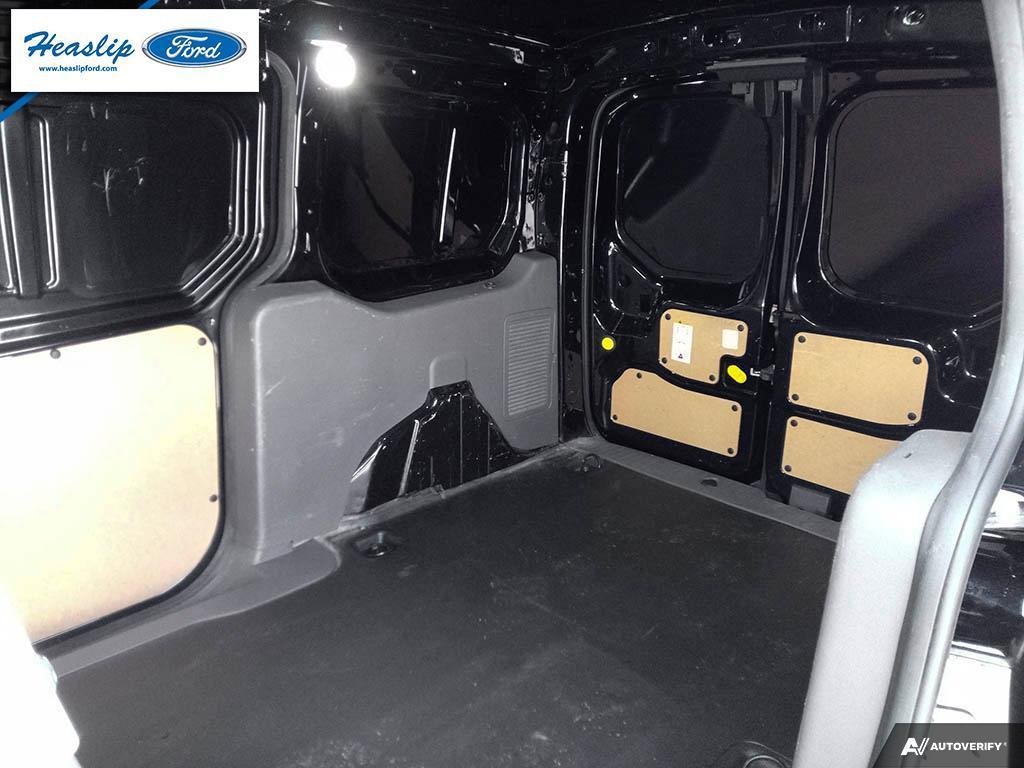 2021 Ford Transit Connect Van XLT Photo5