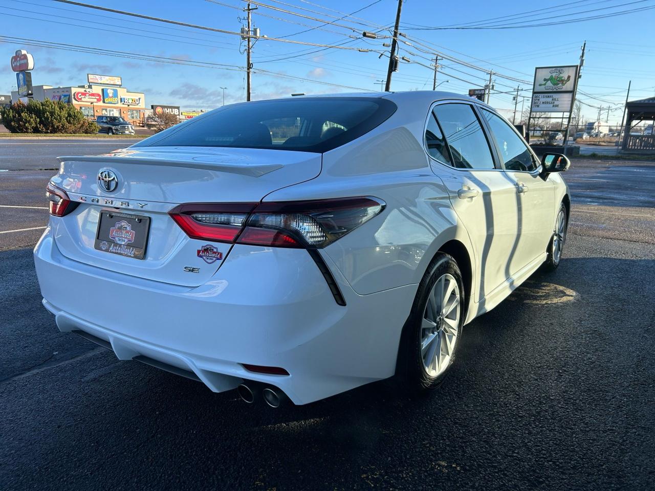 2021 Toyota Camry SE - FROM $199 BIWEEKLY OAC - Photo #6