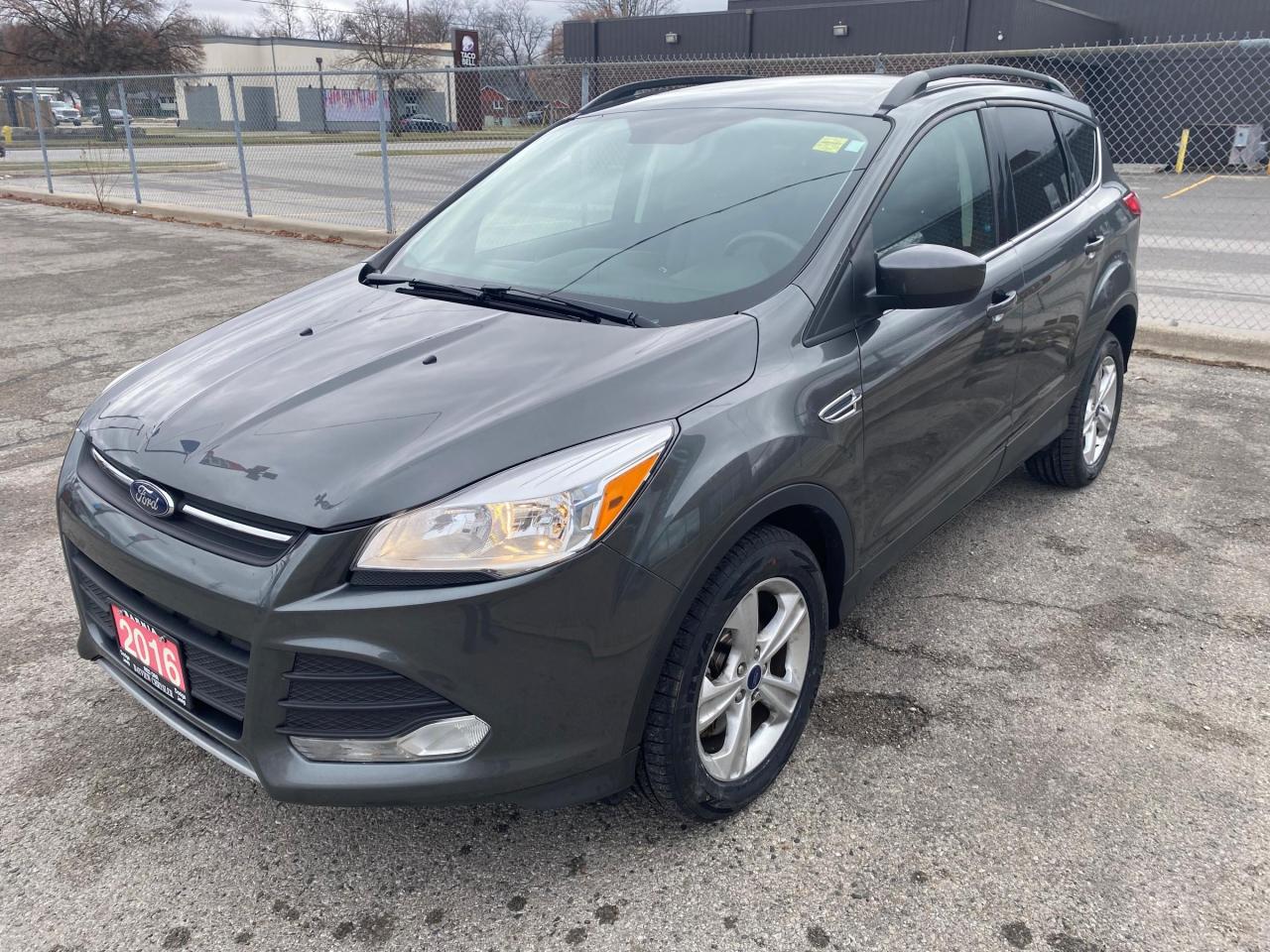 Used 2016 Ford Escape SE for sale in Sarnia, ON
