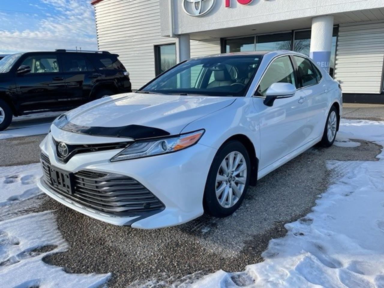 Used 2019 Toyota Camry XLE for sale in Portage la Prairie, MB