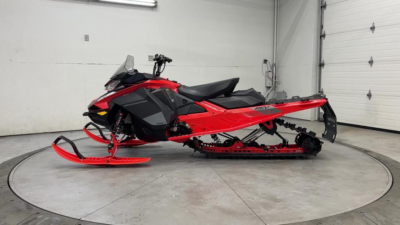 2019 Ski-Doo Backcountry 850CC X-RS | KYB PRO SHOCKS | HEATED GRIPS | WINDSHIELD Photo4