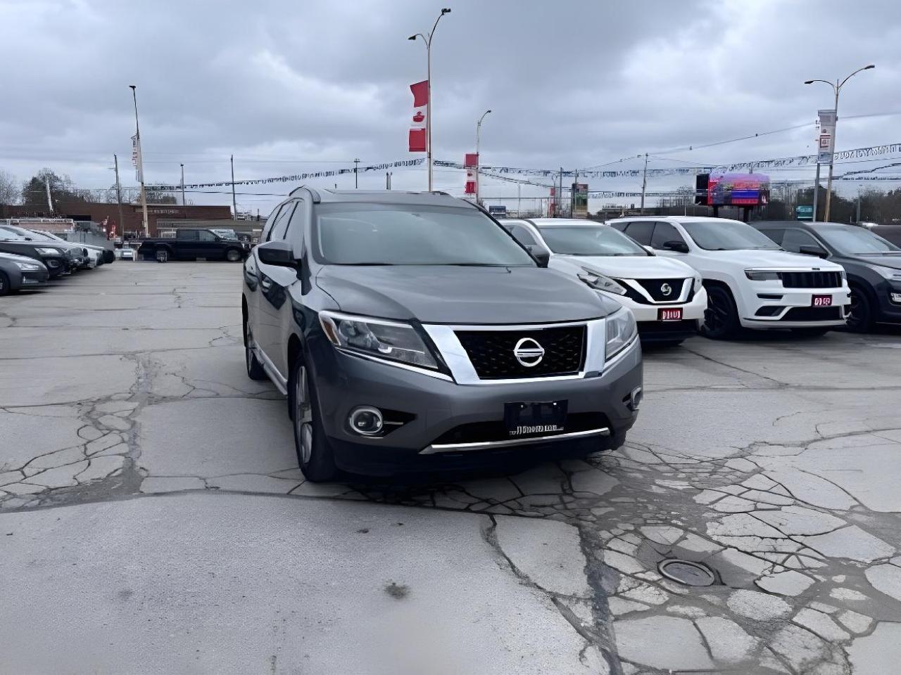 Used 2016 Nissan Pathfinder 4WD Platinum NAV LEATHER ROOF WE FINANCE ALL CR. for sale in London, ON