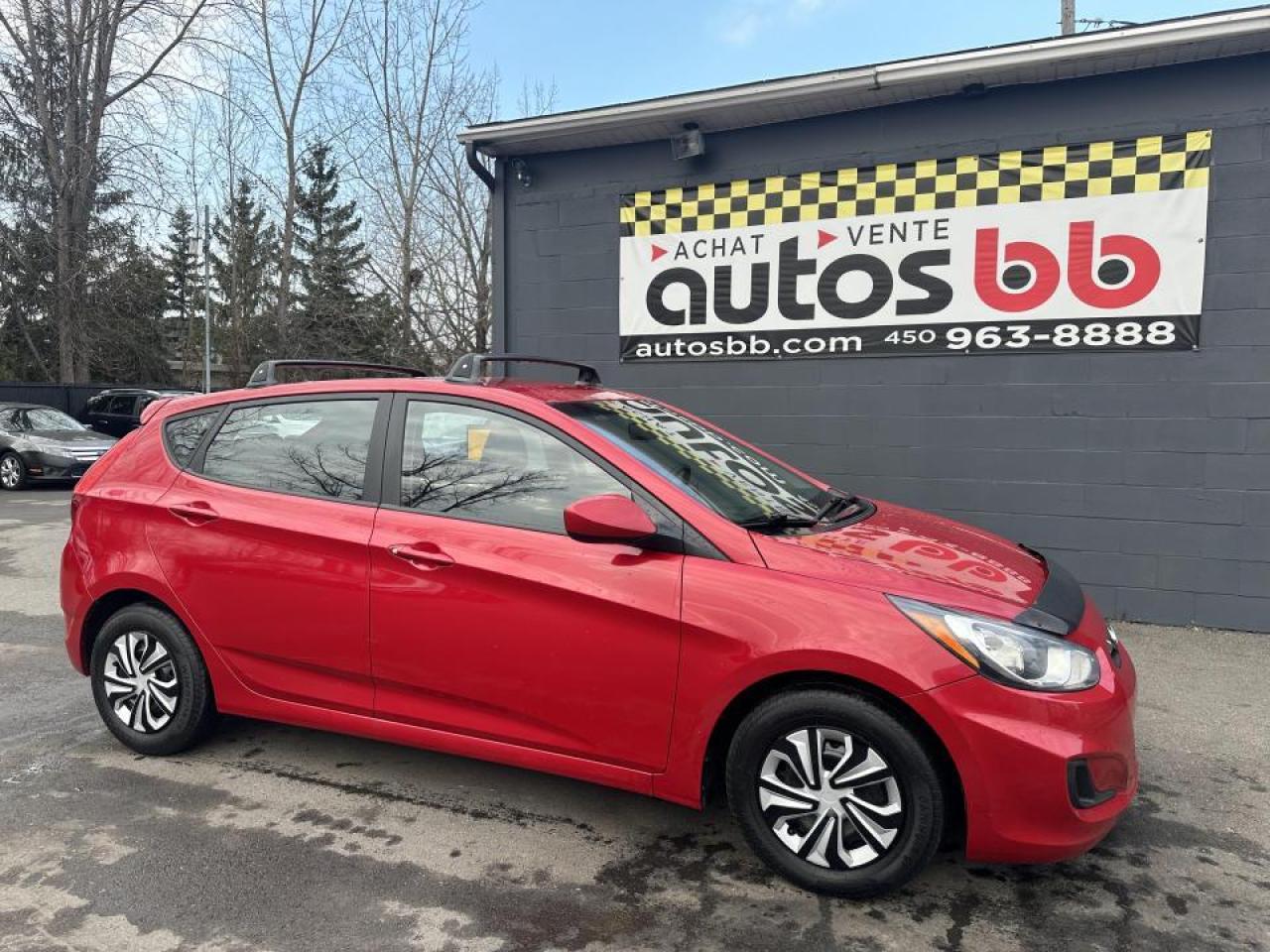 Used 2012 Hyundai Accent Hatchback ( AUTOMATIQUE - 98 000 KM ) for sale in Laval, QC