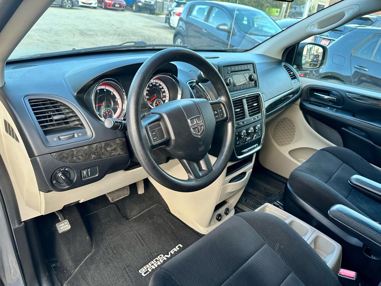 2013 Dodge Grand Caravan SXT - Photo #7