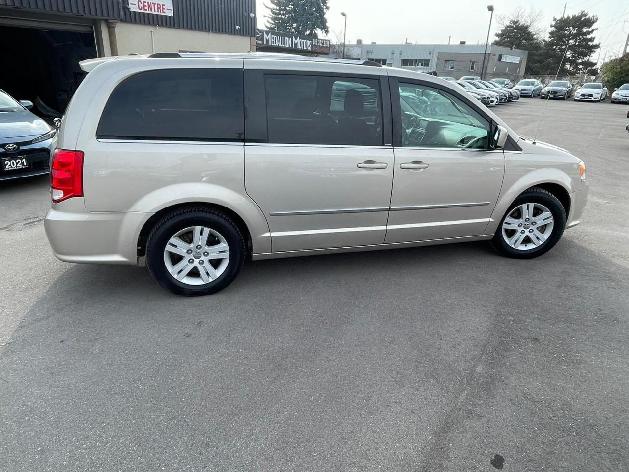 2013 Dodge Grand Caravan Crew Plus LEATHER POWER SLIDING +GATE  TOW CAMERA - Photo #8