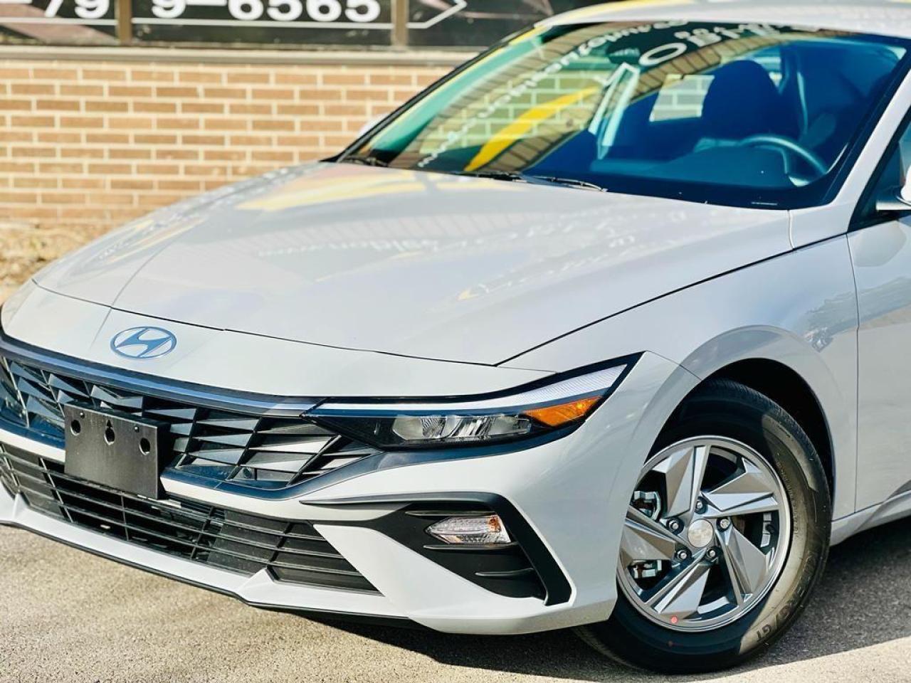 2024 Hyundai Elantra Essential Photo2