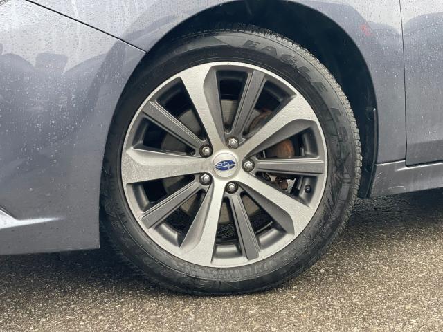 2017 Subaru Legacy Limited 3.6R / CLEAN CARFAX Photo3