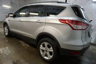 2016 Ford Escape SE 4WD *ACCIDENT FREE* CERTIFIED CAMERA NAV BLUETOOTH HEATED SEATS CRUISE ALLOYS - Photo #4