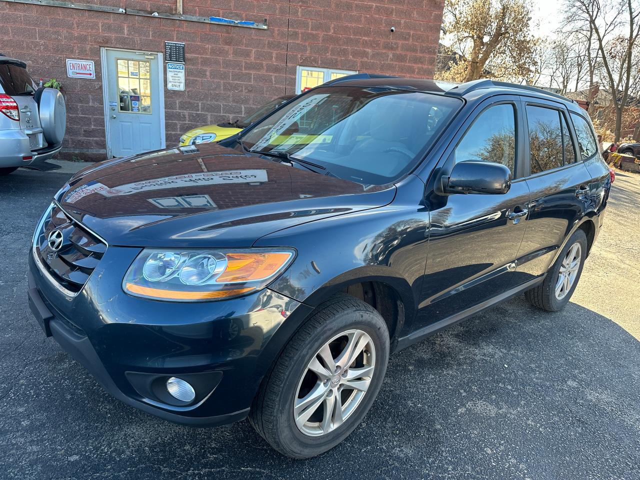 Used 2011 Hyundai Santa Fe GL Premium AWD/2.4L/NO ACCIDENTS/SUNROOF/CERTIFIED for sale in Cambridge, ON