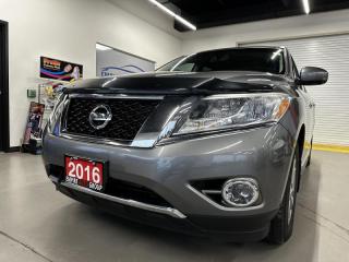 Used 2016 Nissan Pathfinder SL for sale in London, ON