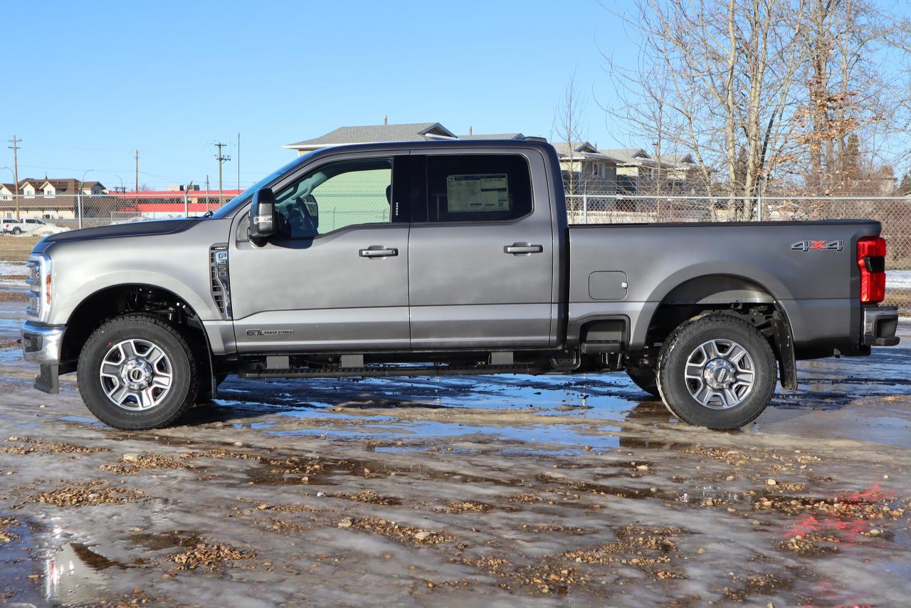 2024 Ford F-350 Super Duty SRW Lariat Photo5