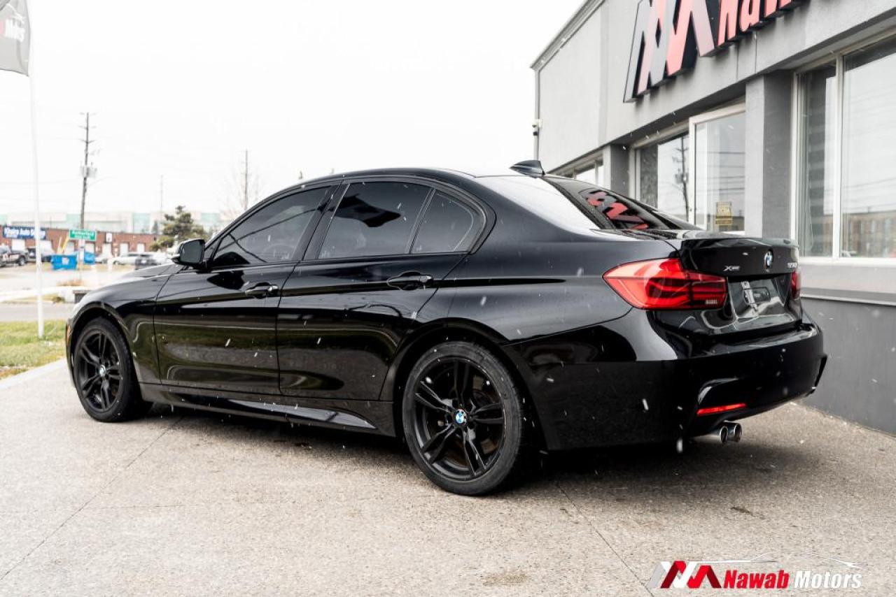 2018 BMW 3 Series 330i xDrive|RED INTERIOR|SUNROOF|BLACK ALLOYS|M STEERING| Photo2
