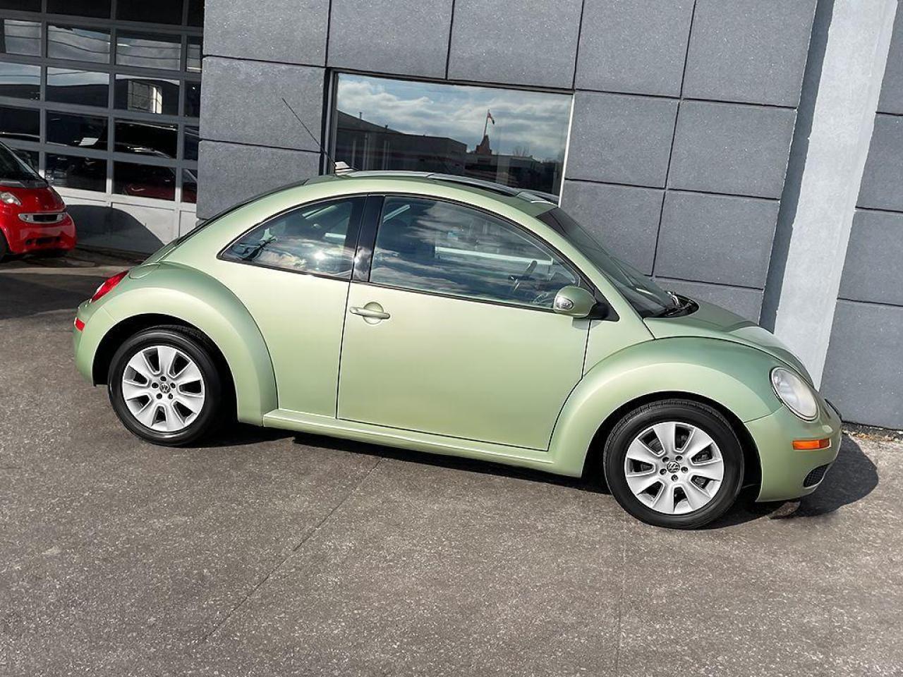 2009 Volkswagen New Beetle 