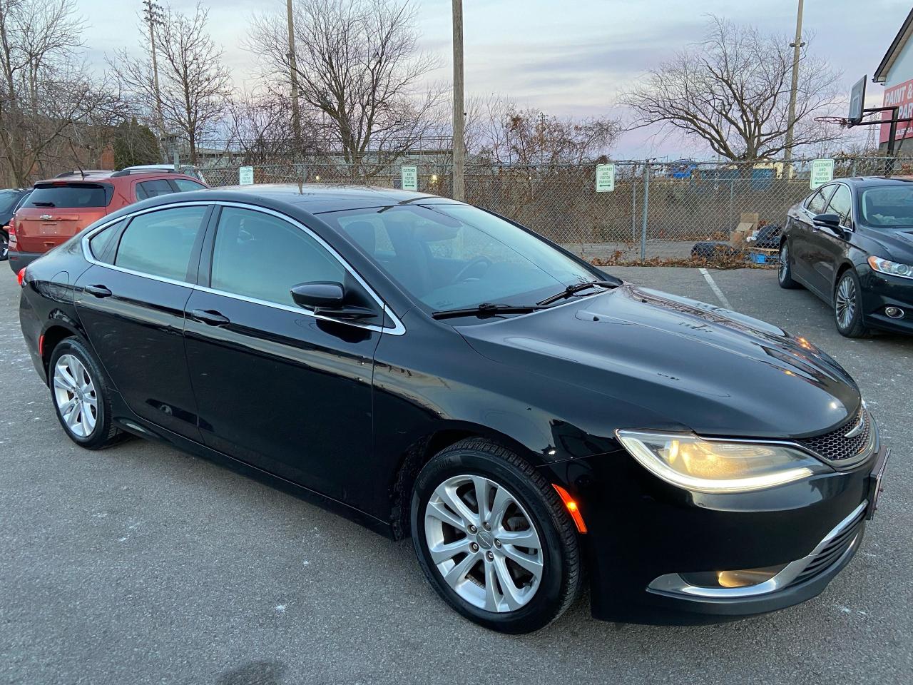 Used 2015 Chrysler 200 Limited ** BACK CAM, HTD SEATS, AUTOSTART ** for sale in St Catharines, ON