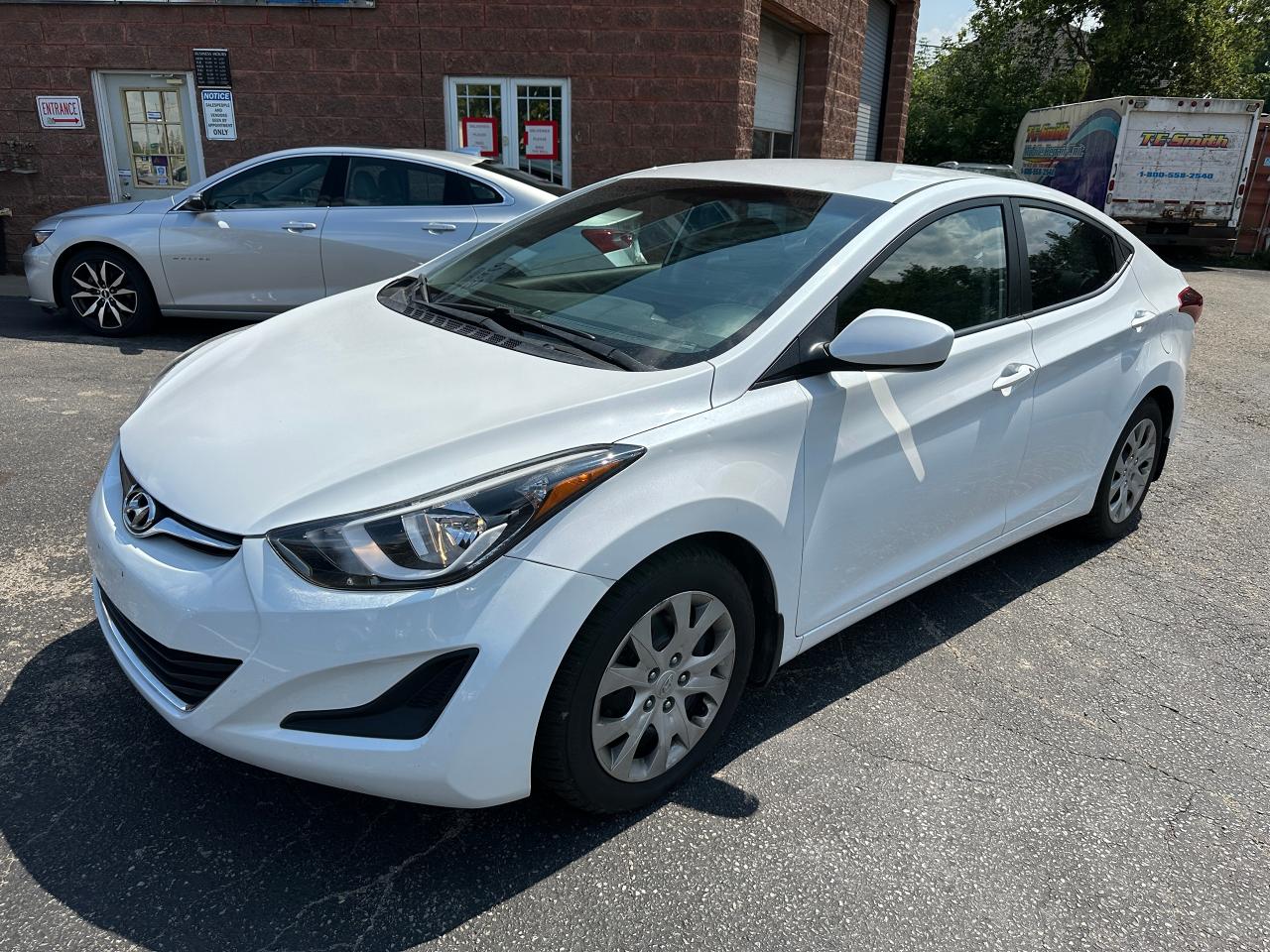Used 2015 Hyundai Elantra GL 1.8L/LOW KILOMETERS/NO ACCIDENTS/CERTIFIED for sale in Cambridge, ON