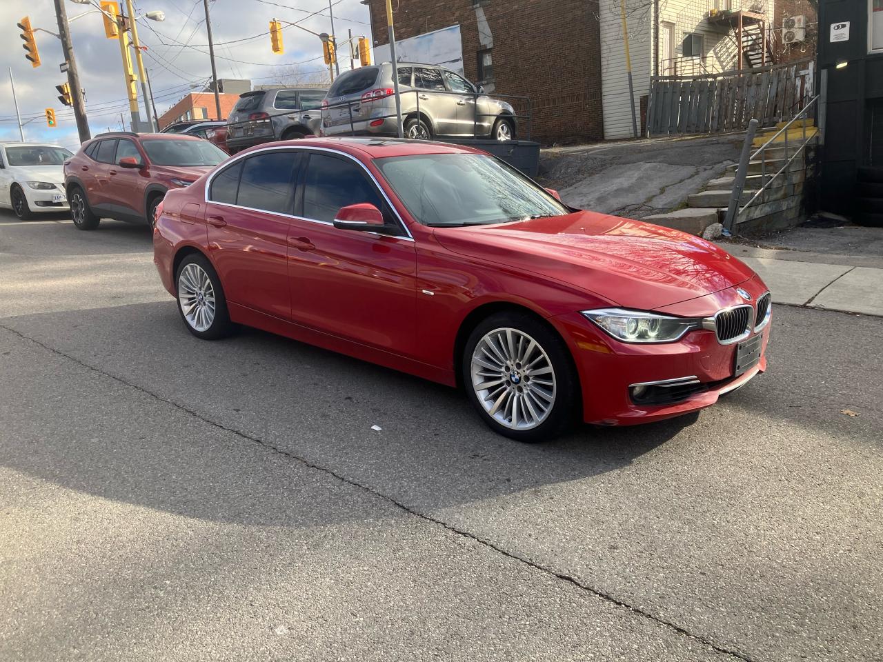 2013 BMW 3 Series 328i xDrive/NAV/CAMERA/SUNROOF/LEATH/AWD/CERTIFIED - Photo #2