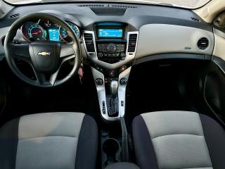 2013 Chevrolet Cruze Safety Certified - Photo #7